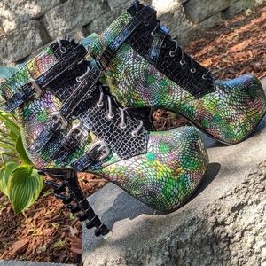 Faux snake 🐍 skin stiletto ankle boots.